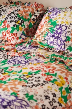 Celia B Dahlia Bedding Set- Homeware