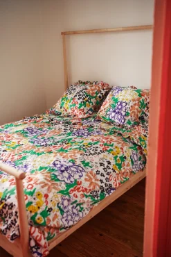 Celia B Dahlia Bedding Set- Homeware